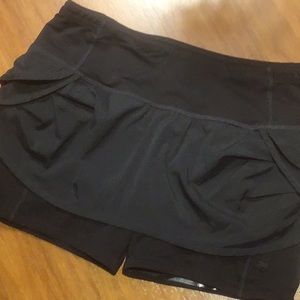 LuluLemon workout bottom size 4